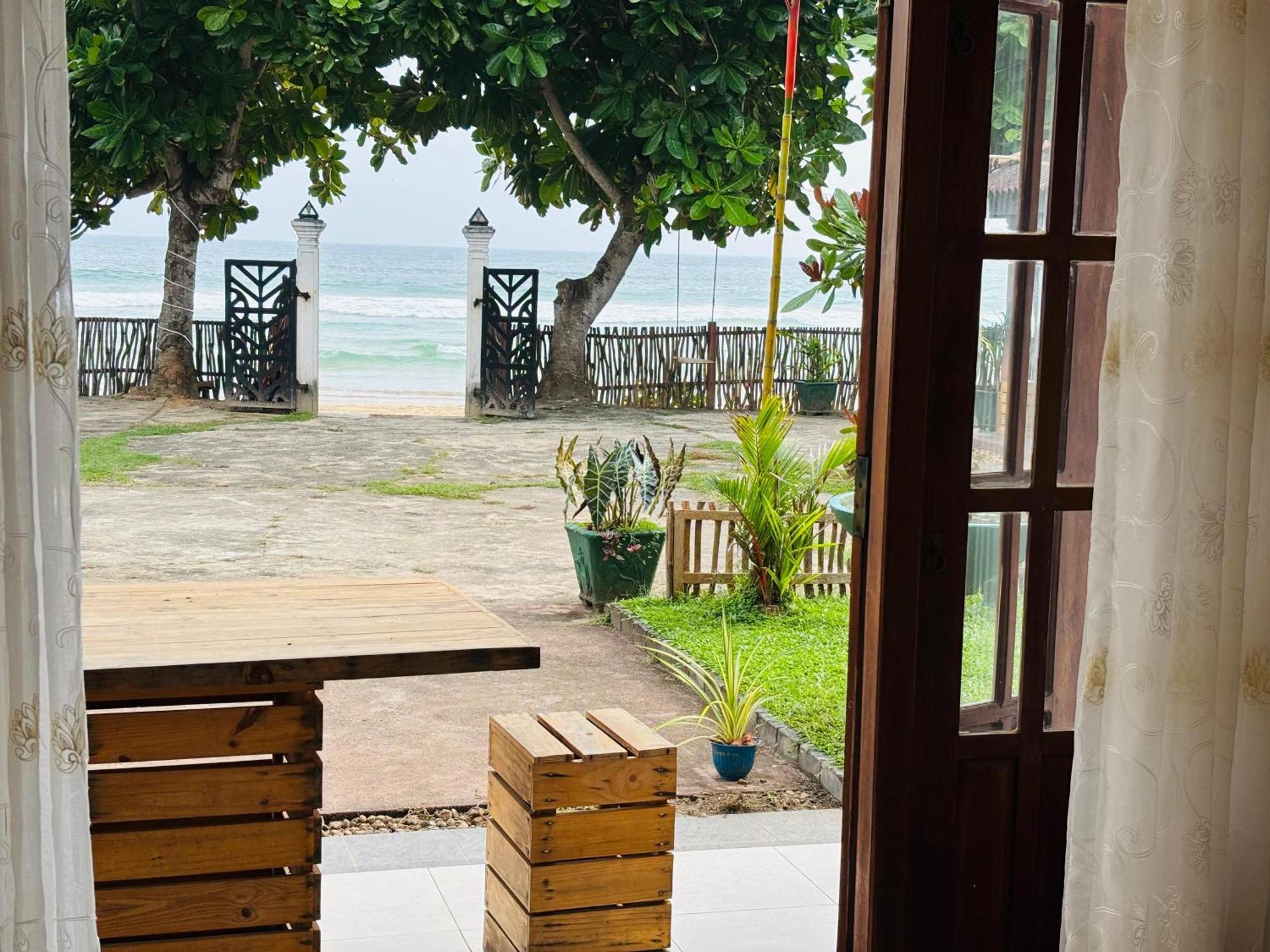 Balance Beach Resort Dickwella Room photo