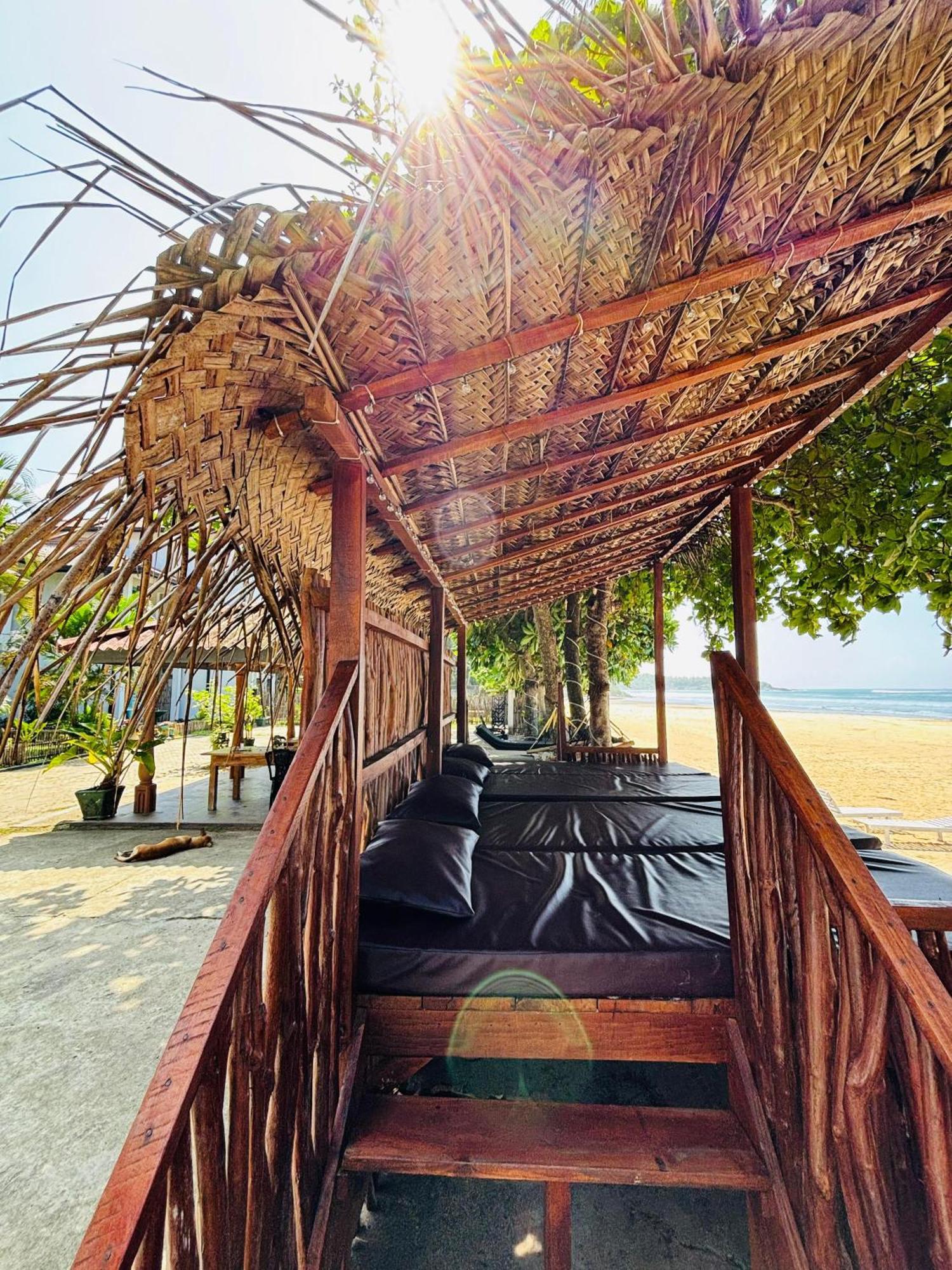 Balance Beach Resort Dickwella Exterior photo