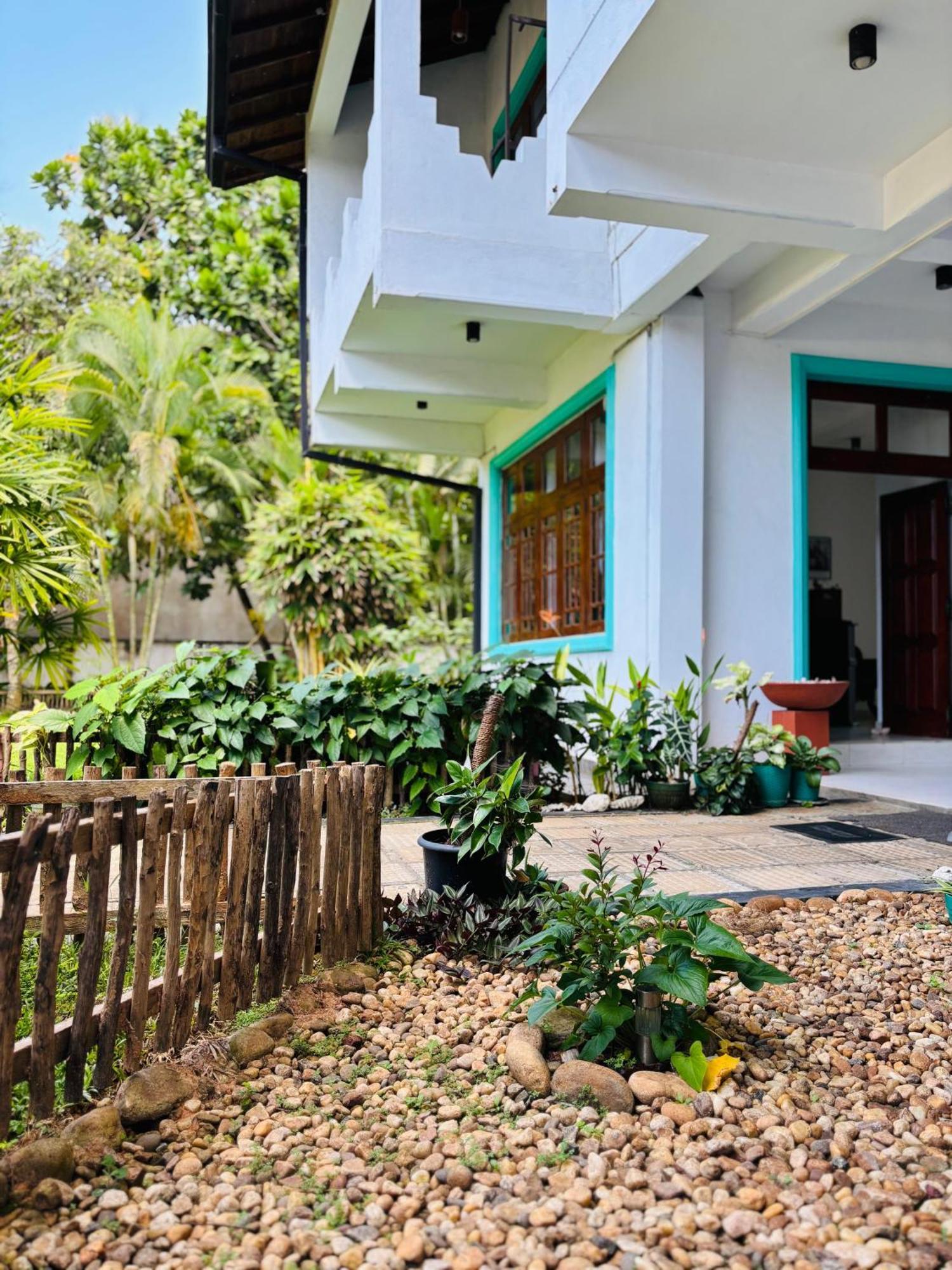 Balance Beach Resort Dickwella Exterior photo